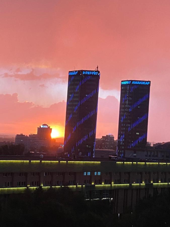 Квартира В Центре Алматы Bagian luar foto