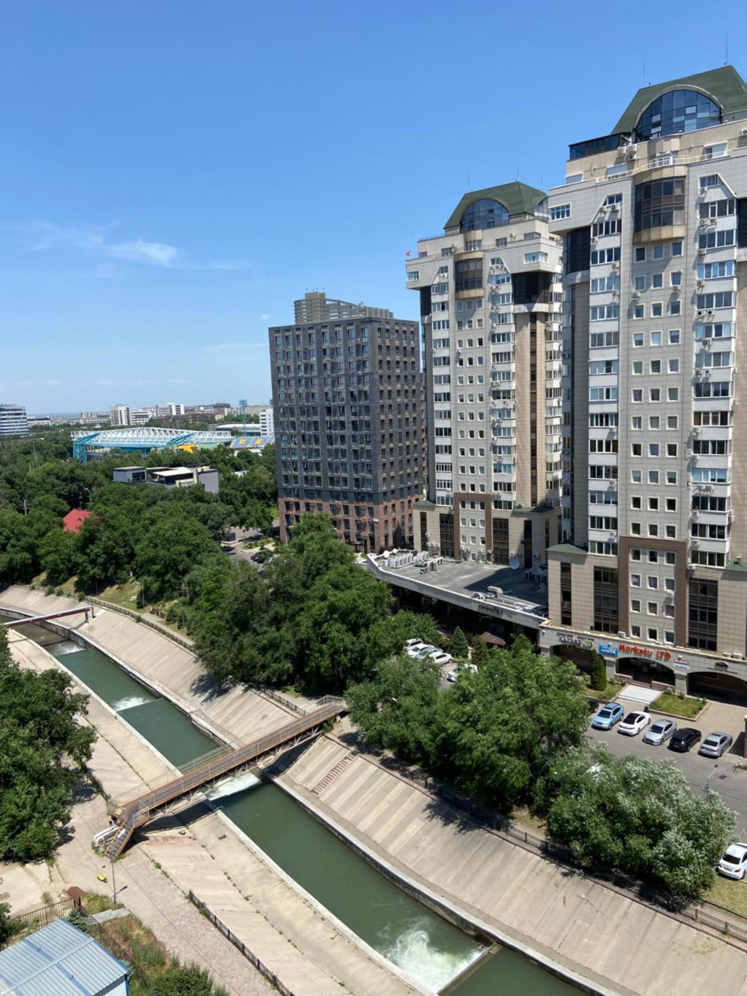 Квартира В Центре Алматы Bagian luar foto